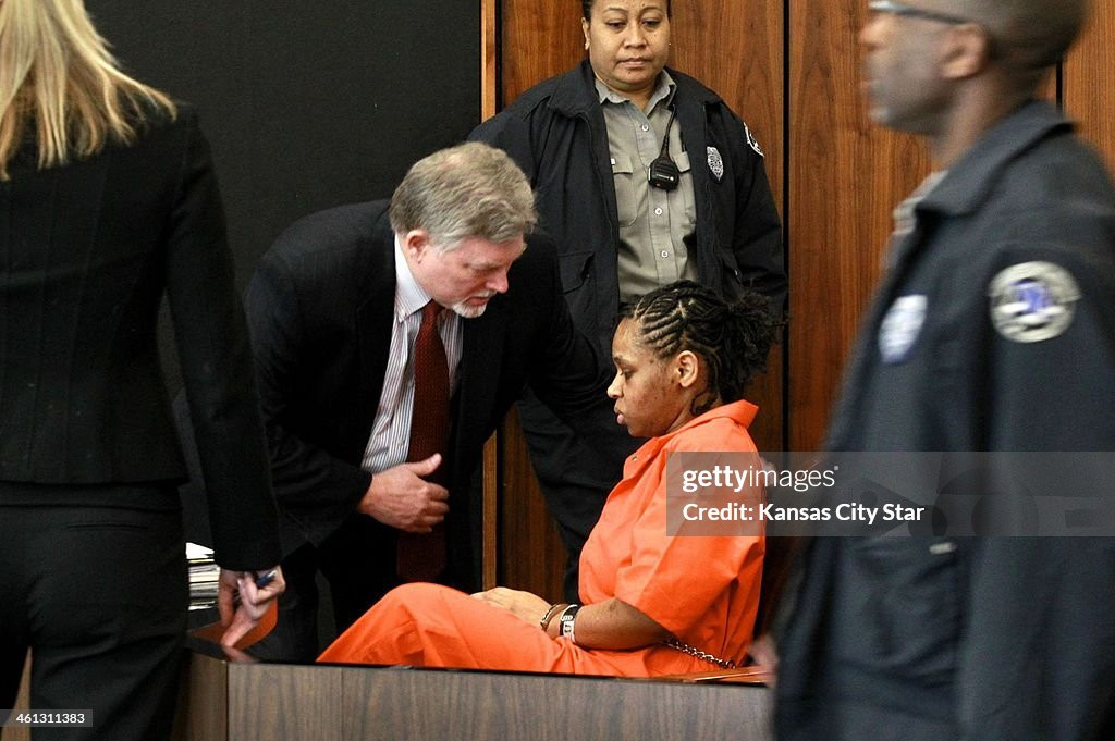 Click image for larger version

Name:	the-kansas-city-woman-whose-emaciated-10-year-old-daughter-was-rescued-from-a-locked-closet-in.jpg?s=1024x1024&amp;w=gi&amp;k=20&amp;c=QVoUfQwfchpeRkXN0Xvz8_zOI-DG68qFwPVEhGX9HE4=.jpg
Views:	107
Size:	163.8 KB
ID:	16262480