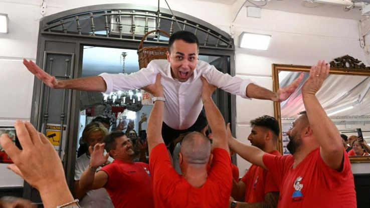 Click image for larger version

Name:	di-maio.jpg
Views:	143
Size:	90.8 KB
ID:	16363293