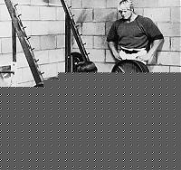 Click image for larger version

Name:	Arnold_Schwarzenegger_barbell_squats_bottom_with_Dave_Draper.jpg
Views:	902
Size:	35.7 KB
ID:	15855224