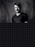 Click image for larger version

Name:	Emo_hitler.jpg
Views:	77
Size:	29.5 KB
ID:	15868655