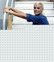 Click image for larger version

Name:	79_f10.JPG
Views:	87
Size:	25.3 KB
ID:	15970096